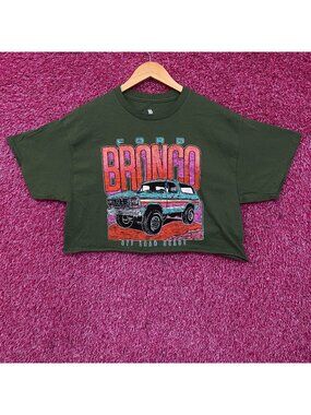 Junk Food Clothing Ford Bronco Off Road Ready Flea Market Women's Crop Tee Large